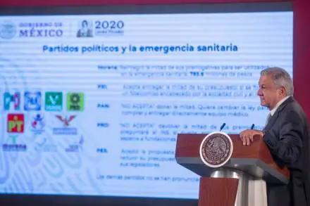 Presidente reconoce a empresas que se esfuerzan por mantener Empleos