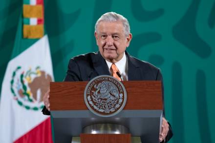 Las Personas damnificadas por inundaciones reciben apoyo directo y sin límites: AMLO 