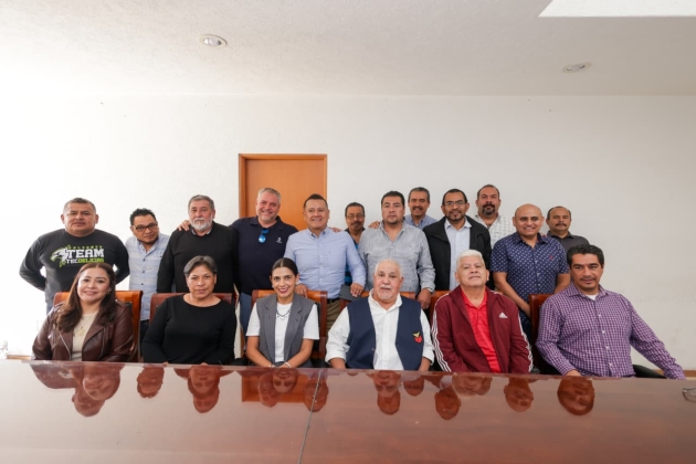 "Diálogo permanente con el magisterio es necesario para fortalecer la educación pública de Michoacán": Torres Piña 