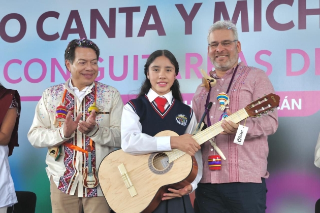 Más de 10 mil guitarras de Paracho llegarán a secundarias de Michoacán: Alfredo Ramírez Bedolla  