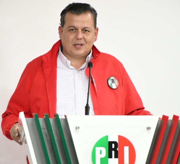 "Aquí no hay espacio para términos medios, están con MORENA o están con los que queremos ponerle un alto": Guillermo Valencia advierte al MC 