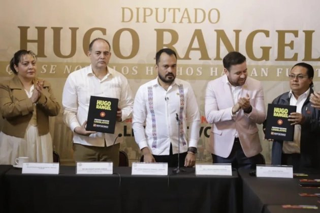 El Dip. Hugo Rangel hace entrega de su Segundo Informe de Actividades Legislativas