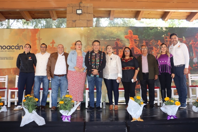 Gobierno estatal destina 4 mdp a 56 municipios para fortalecer la Noche de Muertos 