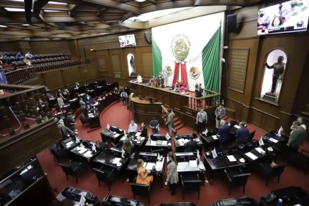 Preside Alfredo Ramírez Bedolla el 212 Aniversario del Decreto 