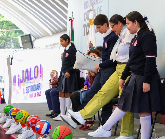 Van más de 57 mil pares de tenis entregados en este Ciclo Escolar 