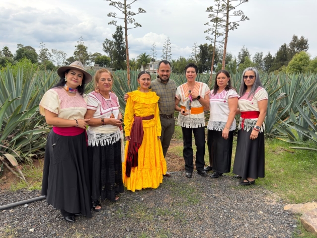 El Dip. Hugo Rangel, aliado de las mujeres mezcaleras y todas las cadena productiva Maguey-Mezcal