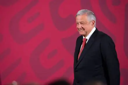 Atención Intereses de intermediarios afectan servicios de salud y provocan escasez en hospitales AMLO