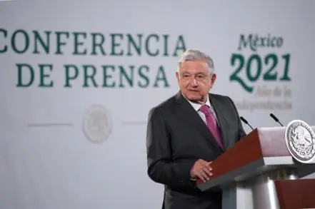 AMLO Anuncia Eficaz operativo de distribución de vacunas a hospitales COVID de la República:  inicia vacunación masiva a personal de la salud 