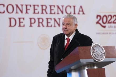 AMLO anuncia informe quincenal de justicia a periodistas, luchadores sociales y mujeres. 