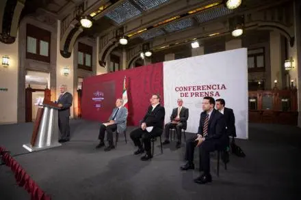 AMLO celebra la voluntad del pueblo para controlar epidemia de COVID-19 , además propusó adelantar la consulta de Revocación de su Mandato