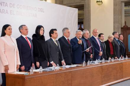 Presidente de México  refrenda compromisos con la salud; hay voluntad y recursos para dar resultados, asegura