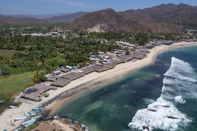 Playas michoacanas, limpias para el turismo: SSM                