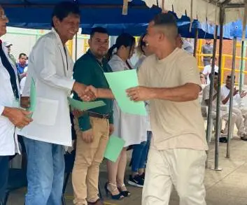Con éxito culmina primera etapa del Programa integral para el tratamiento de adicciones en penal de Apatzingán 