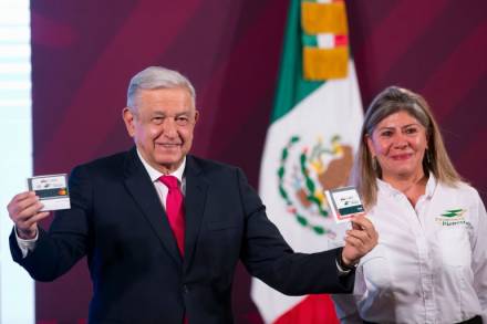 Financiera para el Bienestar presenta tarjeta de envío de remesas desde Estados Unidos; paisanos no abandonan a su país: AMLO 