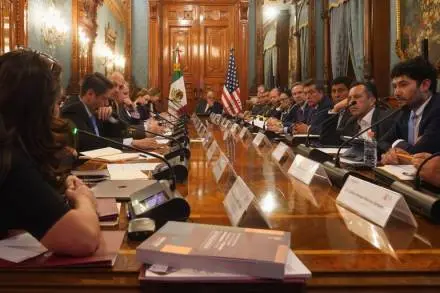 Dialogan gobiernos de México y Estados Unidos sobre migración; cooperación y trato humanitario, ejes de la política bilateral: AMLO 