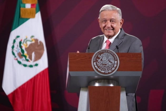 Especialistas de la educación elaboraron libros de texto con visión científica y humanistas: AMLO 