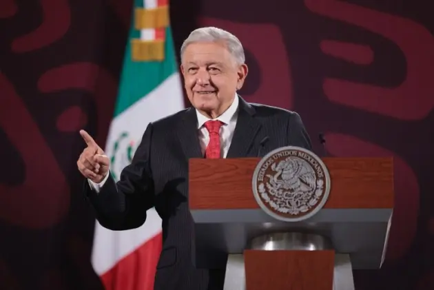 La Clínica es Nuestra entrega 11 mil 112 presupuestos a comités para rehabilitar y equipar centros de salud: AMLO 