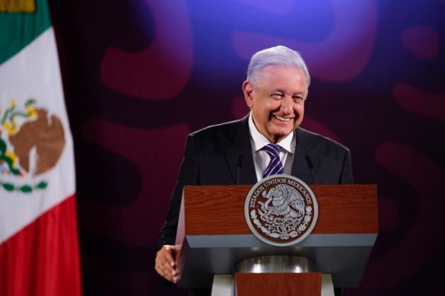 AMLO y Sheinbaum Pardo Revisarán con Equipos Situación de Hacienda 