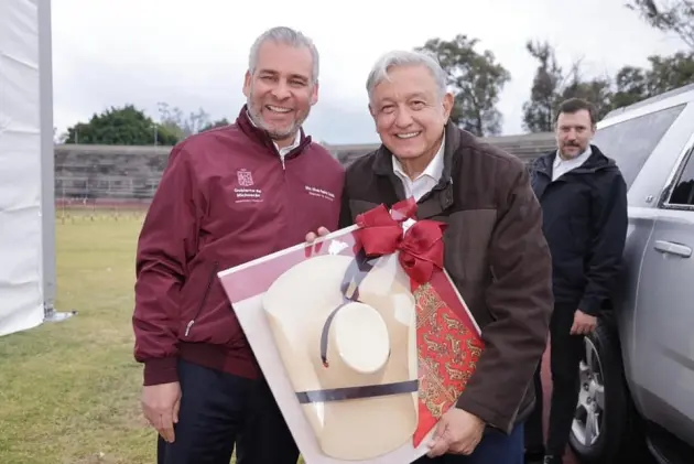 La Transformación continuará, asegura AMLO en Michoacán; y observa los Programas para el Bienestar
