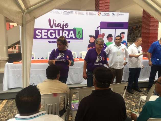 Seimujer capacita a transportistas de Lázaro Cárdenas para prevenir violencia de género 