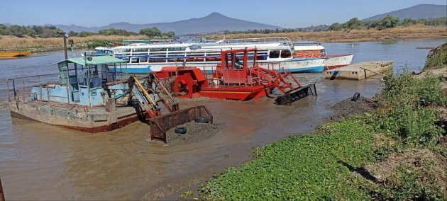 Para recuperar el lago de Pátzcuaro se han retirado más de 45 mil metros cúbicos de lodo 