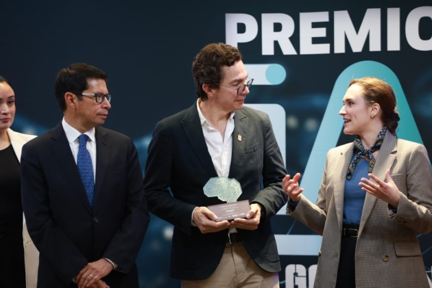 Gobierno de Michoacán recibe premio por proyecto digital 