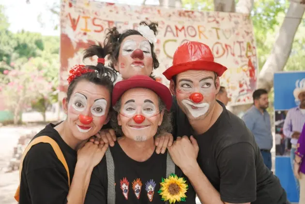 Payasos sin Fronteras lleva sonrisas a menores de Tarímbaro y Apatzingán 