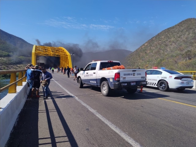 Continúan las Reparaciones en la Autopista Siglo XXI tras Accidente  