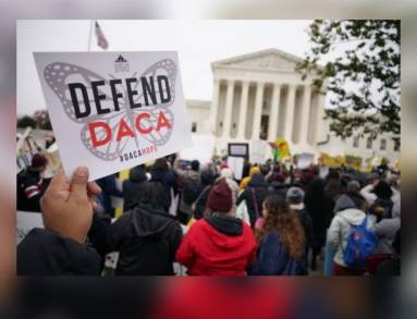 DACA SE REACTIVA : Por orden de un juez, Trump deberá restaurar DACA en su totalidad