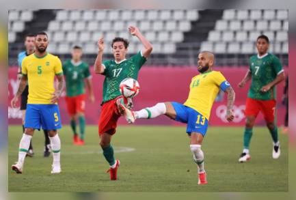 México pierde por primera vez ante Brasil en Fútbol y aspira a medalla de bronce 