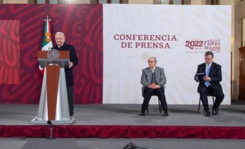 Anuncian inicio de vacunación de refuerzo contra COVID para personal educativo; AMLO llama a evitar pánico ante Ã“micron 