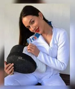 Liliana Tejeda recibe trofeo Fair Play 2022 de esgrima; es la primera Mexicana de la historia en obtenerlo 