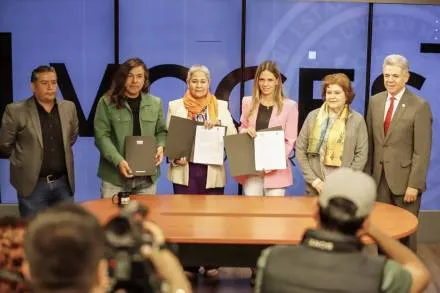 Fortalece 75 Legislatura difusión; firma convenio con el SMRTVï»¿ 