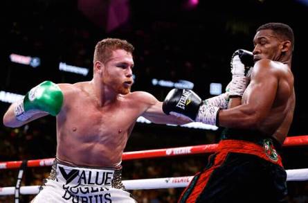 SAÃšL EL CANELO ÃLVAREZ  SE TITULA COMO EL MEJOR BOXEADOR DE PESO MEDIO DEL MUNDO AL VENCER A JOCOBS Y GANAR EL CINTURÃ“N MAYA