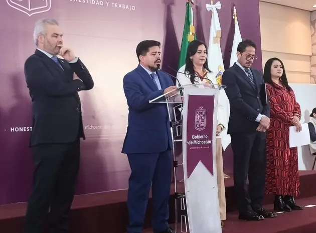 Anuncia Alfredo Ramírez Bedolla 326 mil becas Benito Juárez en 2024 para Michoacán