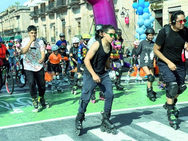 IMCUFIDE realiza con gran participación la 1a. Rodada en Patines 