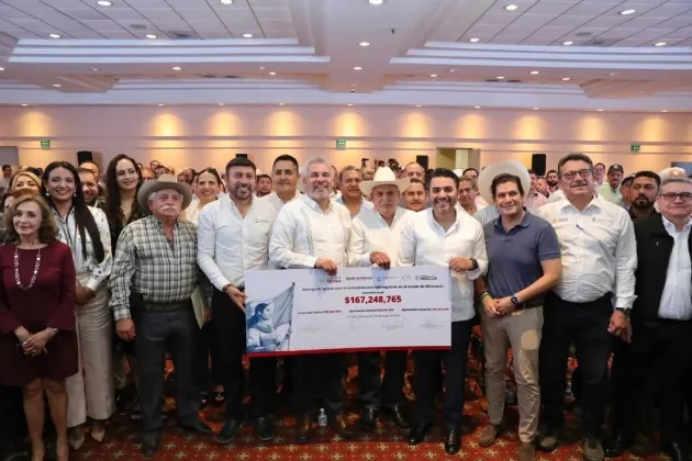Ramirez Bedolla y Conagua entregan apoyos por 170 mdp para la infraestructura hidroagrícola de Michoacán 