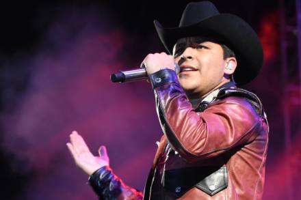 Abarrota Christian Nodal el Teatro del Pueblo de la Expo Fiesta Michoacán 2019