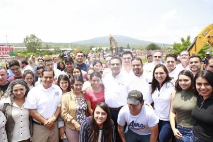 Arranca Gobernador obra carretera en Zamora Michoacán