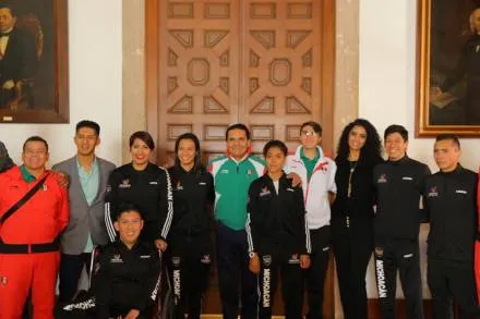 Apoyar a jóvenes deportistas, prioridad para una mejor sociedad: Gobernador  Silvano Aureoles