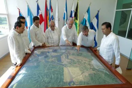 El Puerto LC el más importante del país, tarea conjunta: Silvano Aureoles