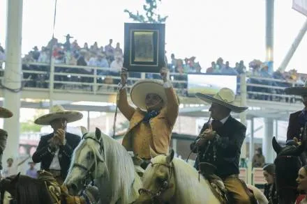 Otorgan al Gobernador de Michoacán Silvano Aureoles Conejo reconocimiento con Presea Herradura de Oro de la Charrería Mexicana