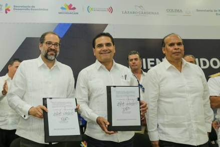 Acuerdan Michoacán y Colima estrategia para fortalecimiento económico regional