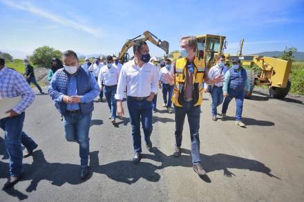 Supervisa Carlos Herrera avance del tramo Zamora-Ecuandureo