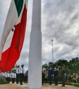 Izan la Bandera Nacional para iniciar el mes Patrio  