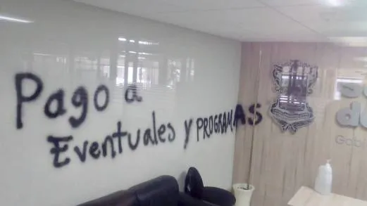 Toma de la SEE pone en riesgo pago de aguinaldo a más de 31 mil trabajadores de cheque 