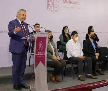 Gestionará Alfredo Ramírez Bedolla afiliación de jornaleros agrícolas al IMSS 