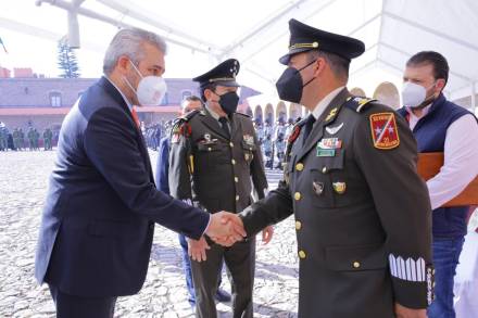 Asiste Alfredo Ramírez Bedolla a toma de protesta de comandante de la 21 Zona Militar 