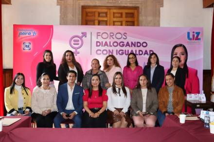 INAUGURA DIPUTADA LIZ HERNÃNDEZ FORO DIALOGANDO CON IGUALDAD 