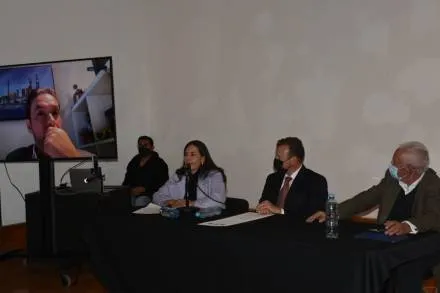 Presentan El Ãguila y el Dragón en el Centro Cultural Clavijero 
